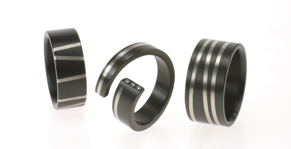 zwarte ringen platina zirkonium